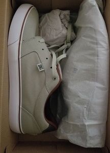 DC ANVIL TX BRAND NEW SIZE 12